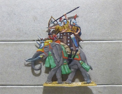 Statuina peltro elefante - in,